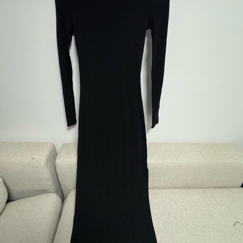 Aritzia Wilfred Classic Black Long Sleeve Slit Dress